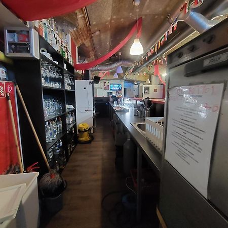 Whole Basement Former Pub For Stag Do, Bachelor House Party Flat Βουδαπέστη Εξωτερικό φωτογραφία