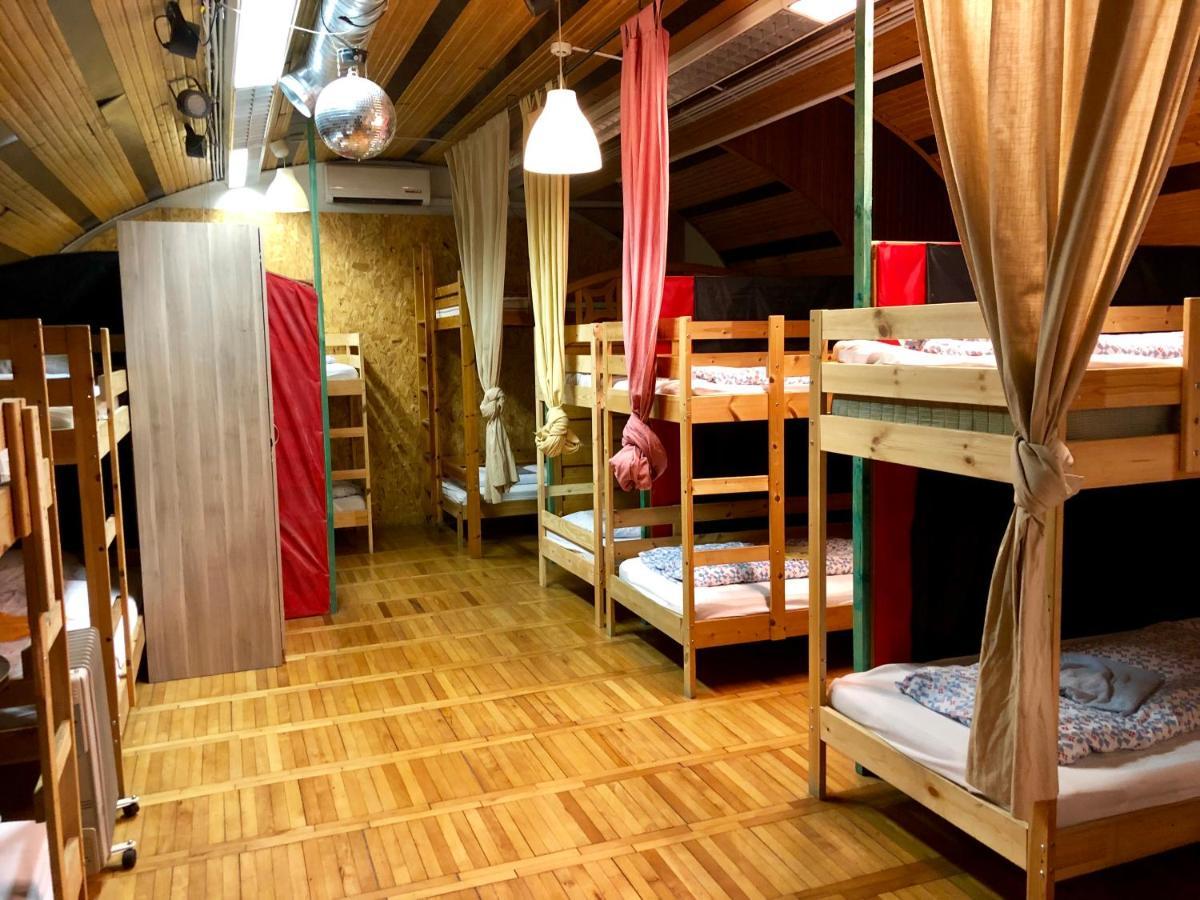 Whole Basement Former Pub For Stag Do, Bachelor House Party Flat Βουδαπέστη Εξωτερικό φωτογραφία