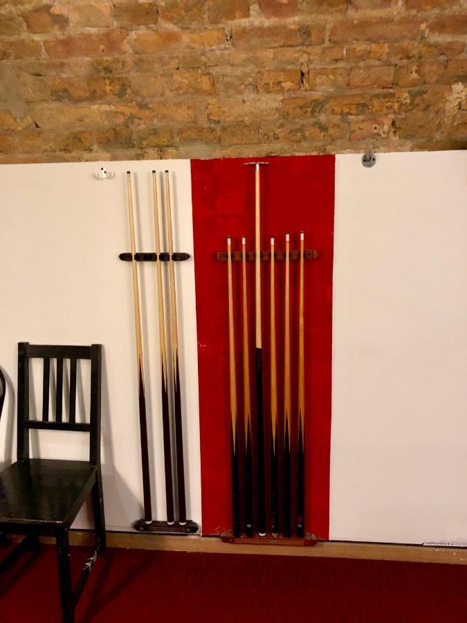 Whole Basement Former Pub For Stag Do, Bachelor House Party Flat Βουδαπέστη Εξωτερικό φωτογραφία