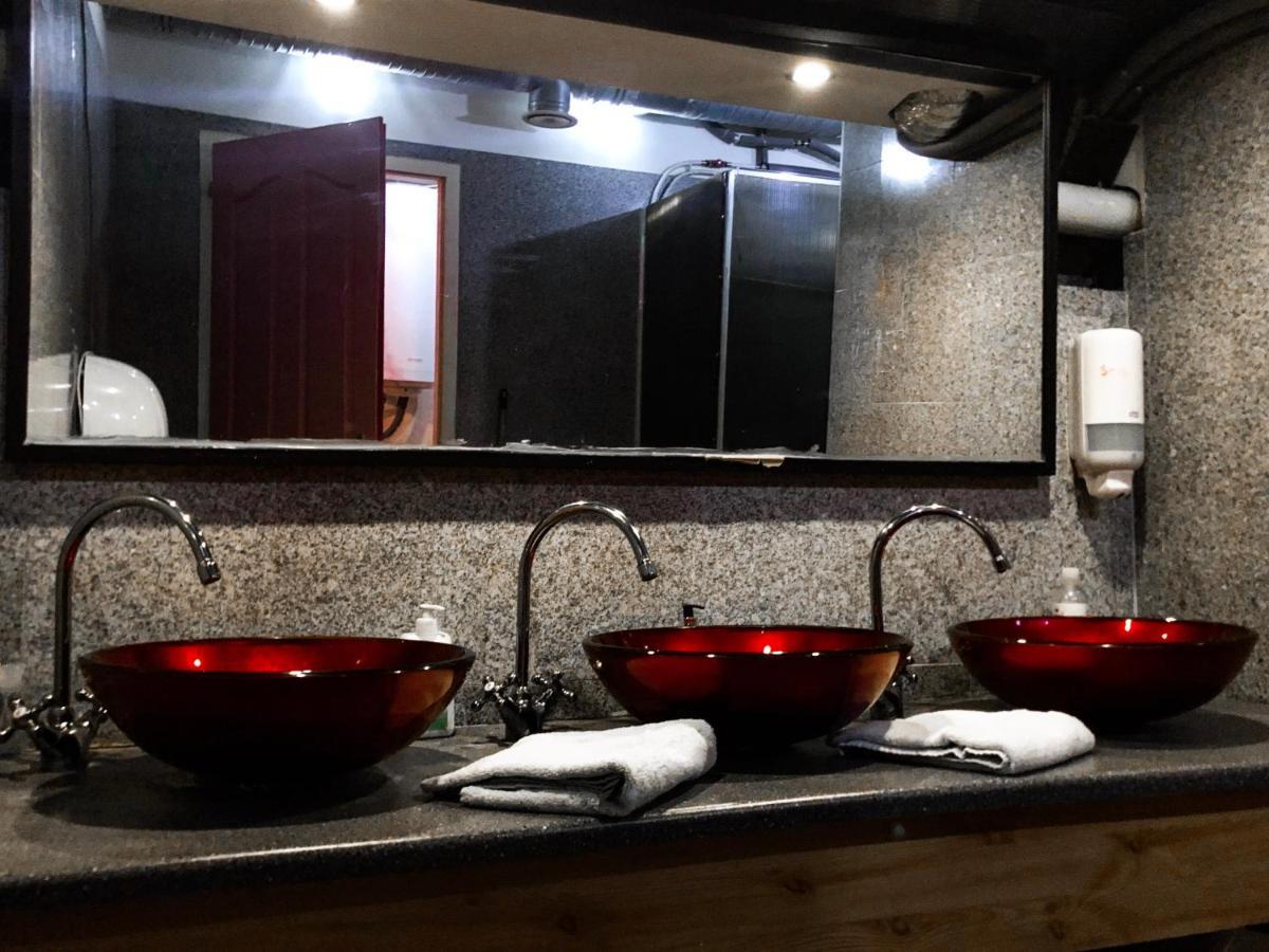 Whole Basement Former Pub For Stag Do, Bachelor House Party Flat Βουδαπέστη Εξωτερικό φωτογραφία
