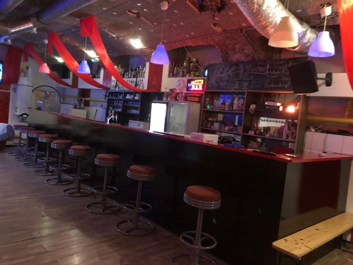 Whole Basement Former Pub For Stag Do, Bachelor House Party Flat Βουδαπέστη Εξωτερικό φωτογραφία