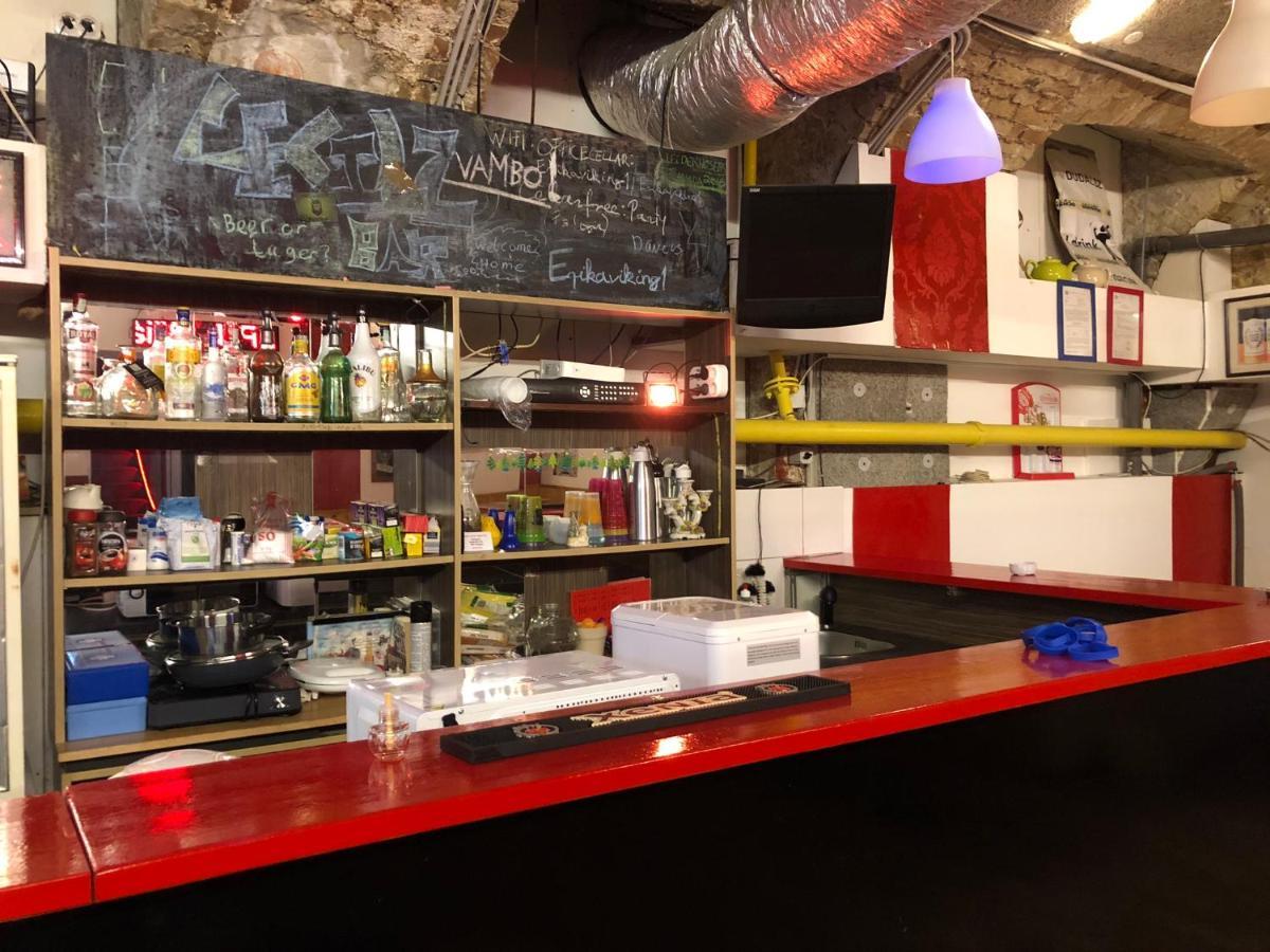 Whole Basement Former Pub For Stag Do, Bachelor House Party Flat Βουδαπέστη Εξωτερικό φωτογραφία