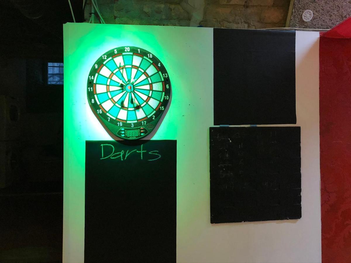Whole Basement Former Pub For Stag Do, Bachelor House Party Flat Βουδαπέστη Εξωτερικό φωτογραφία
