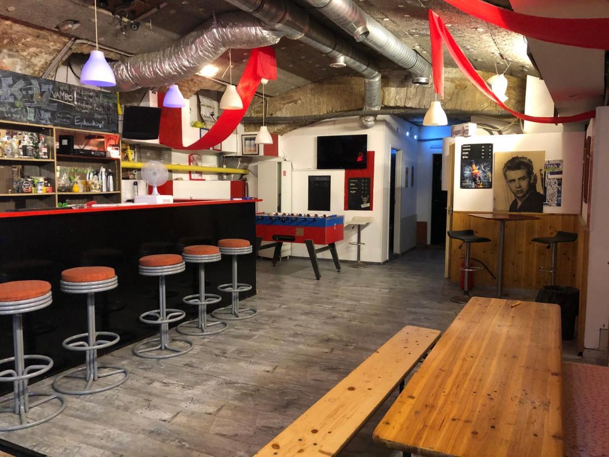 Whole Basement Former Pub For Stag Do, Bachelor House Party Flat Βουδαπέστη Εξωτερικό φωτογραφία