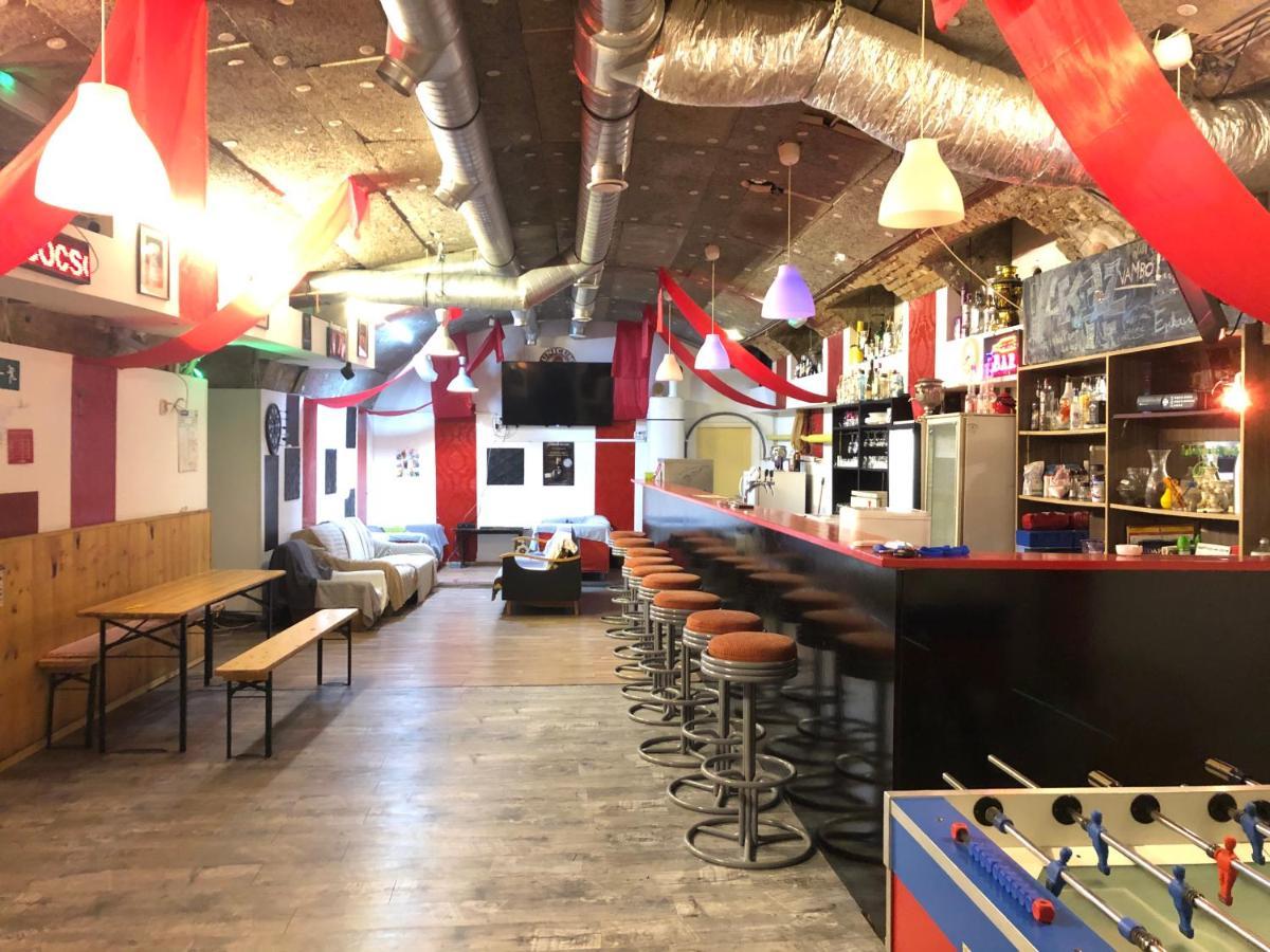 Whole Basement Former Pub For Stag Do, Bachelor House Party Flat Βουδαπέστη Εξωτερικό φωτογραφία